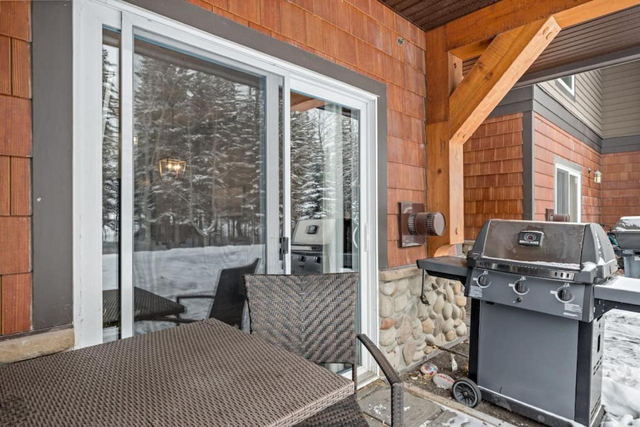 Nature'S Nook By Instant Suites Pool & Hottub Canmore Esterno foto