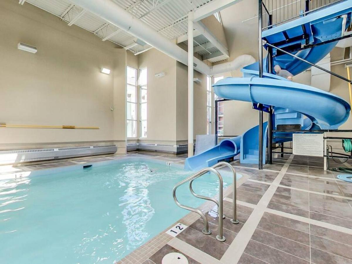 Nature'S Nook By Instant Suites Pool & Hottub Canmore Esterno foto